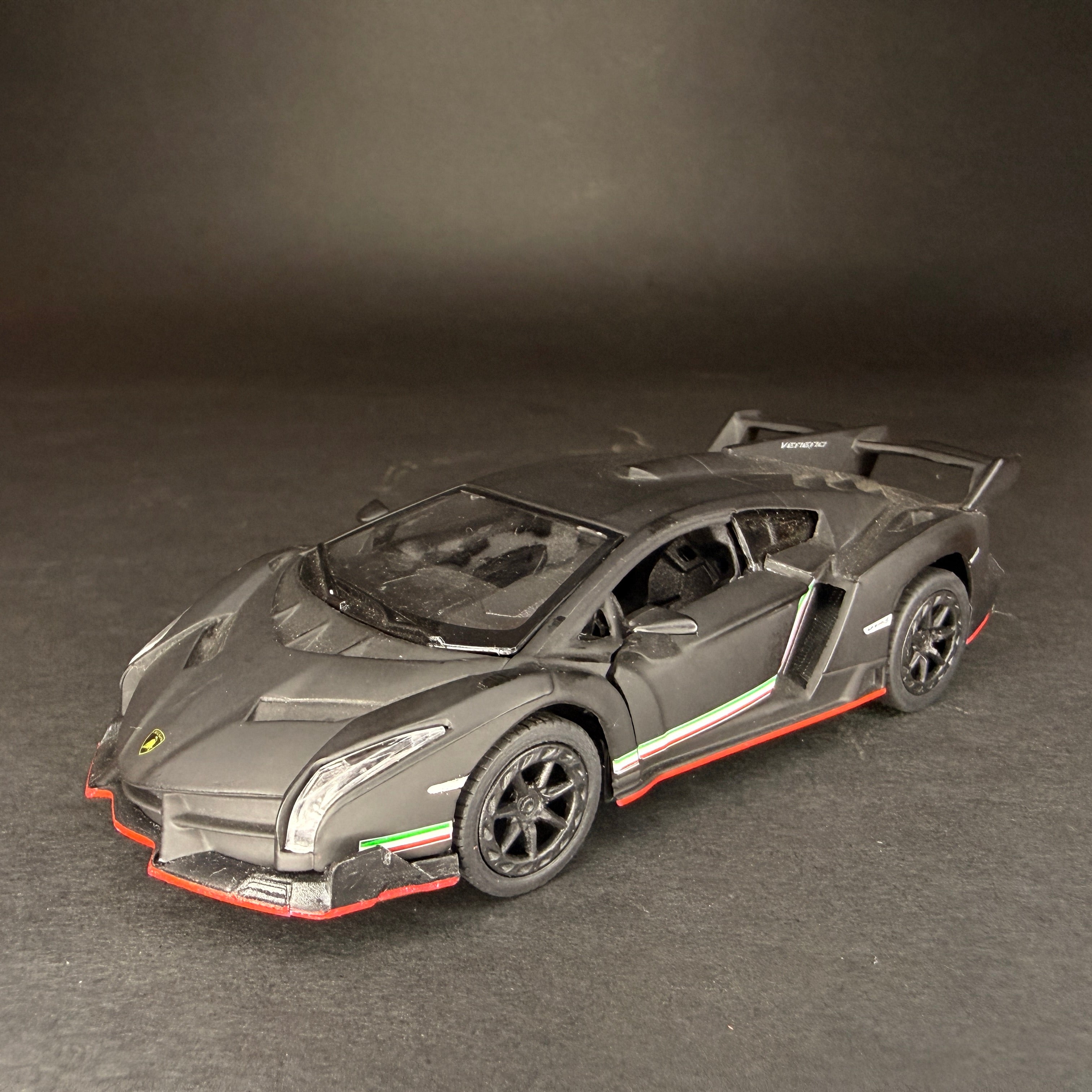 Lamborghini Veneno 1:32 Scale Diecast Model Car – Matte Black